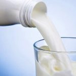 Γάλα καρύδας: Θερμίδες και 6 οφέλη υγείας – Τι προσέχουμε στις κονσέρβες