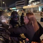 Επεισόδιο με τη Ζωή Κωνσταντοπούλου έξω από το υπουργείο Πολιτικής Προστασίας – Καταγγέλλει ότι τη χτύπησαν αστυνομικοί (vid)